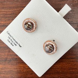14K rose gold freshwater pearl earrings NWT